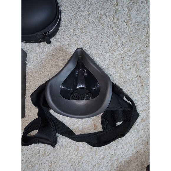 Next Gen Altitude Workout Mask PreOwned with Original Box and Case - Picture 3 of 5